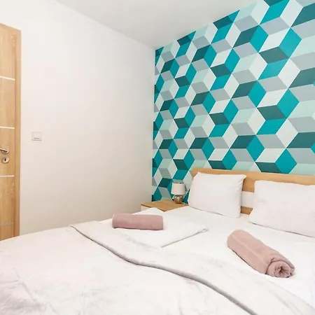 Bolyai 3br Ac Parking Grf *