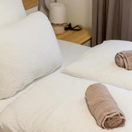 Bolyai 3br Ac Parking Grf Apartment Siófok