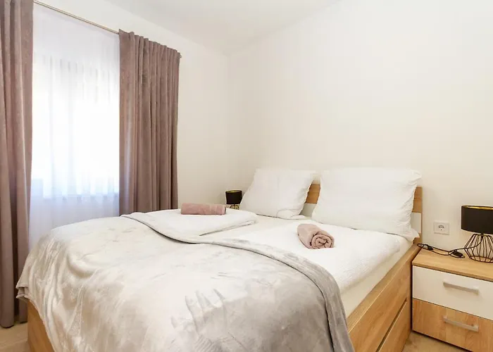 Bolyai 3br Ac Parking Grf * Siófok