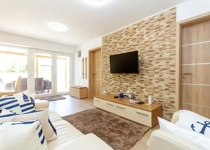 Bolyai 3br Ac Parking Grf Lägenhet Siófok