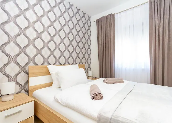 Bolyai 3br Ac Parking Grf