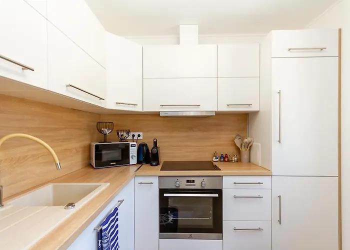 Bolyai 3br Ac Parking Grf Lägenhet *