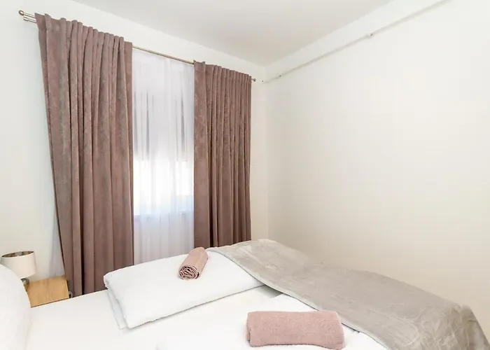 Lägenhet Bolyai 3br Ac Parking Grf Siófok